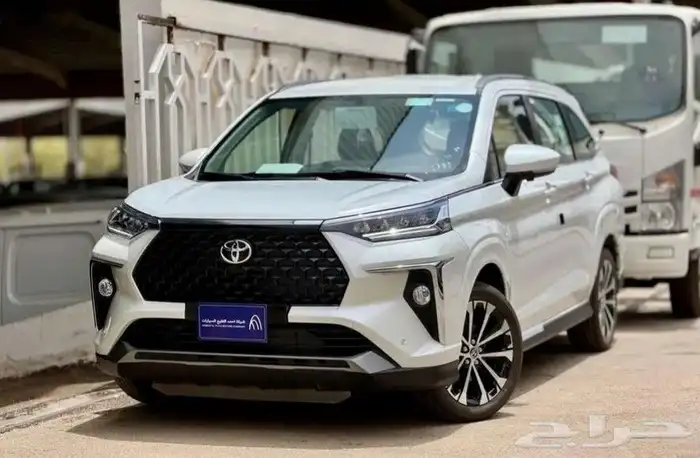تويوتا فيلوز 7 مقاعد GLX 2025 بالنقد والتقسيط 0