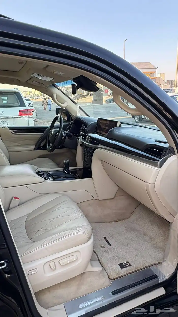 جيب لكزس 2020 7