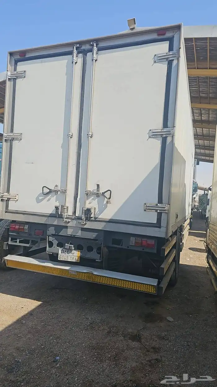 ايسوزو لوري ثلاجة موديل 2020 و 2021 6