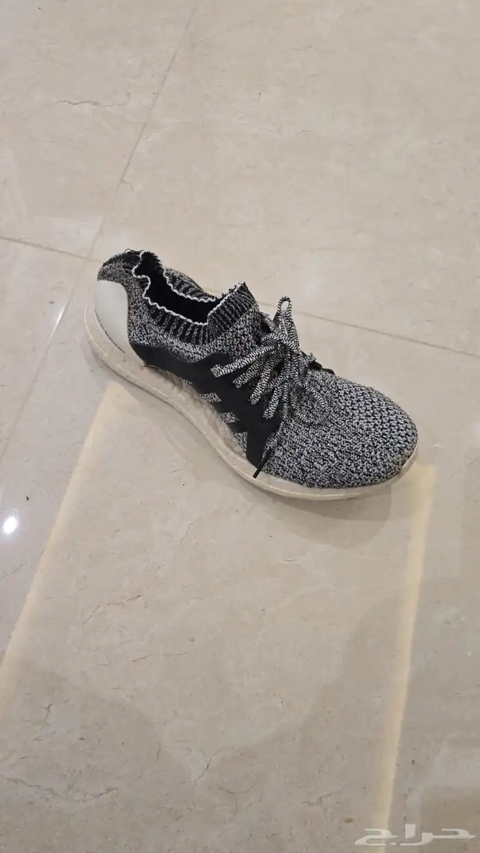 أحذية رياضية للبيع 0