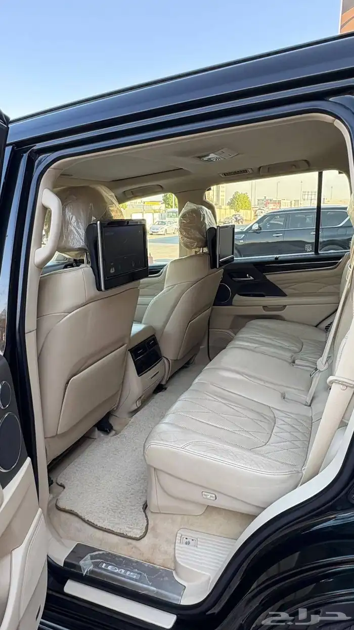 جيب لكزس 2020 6