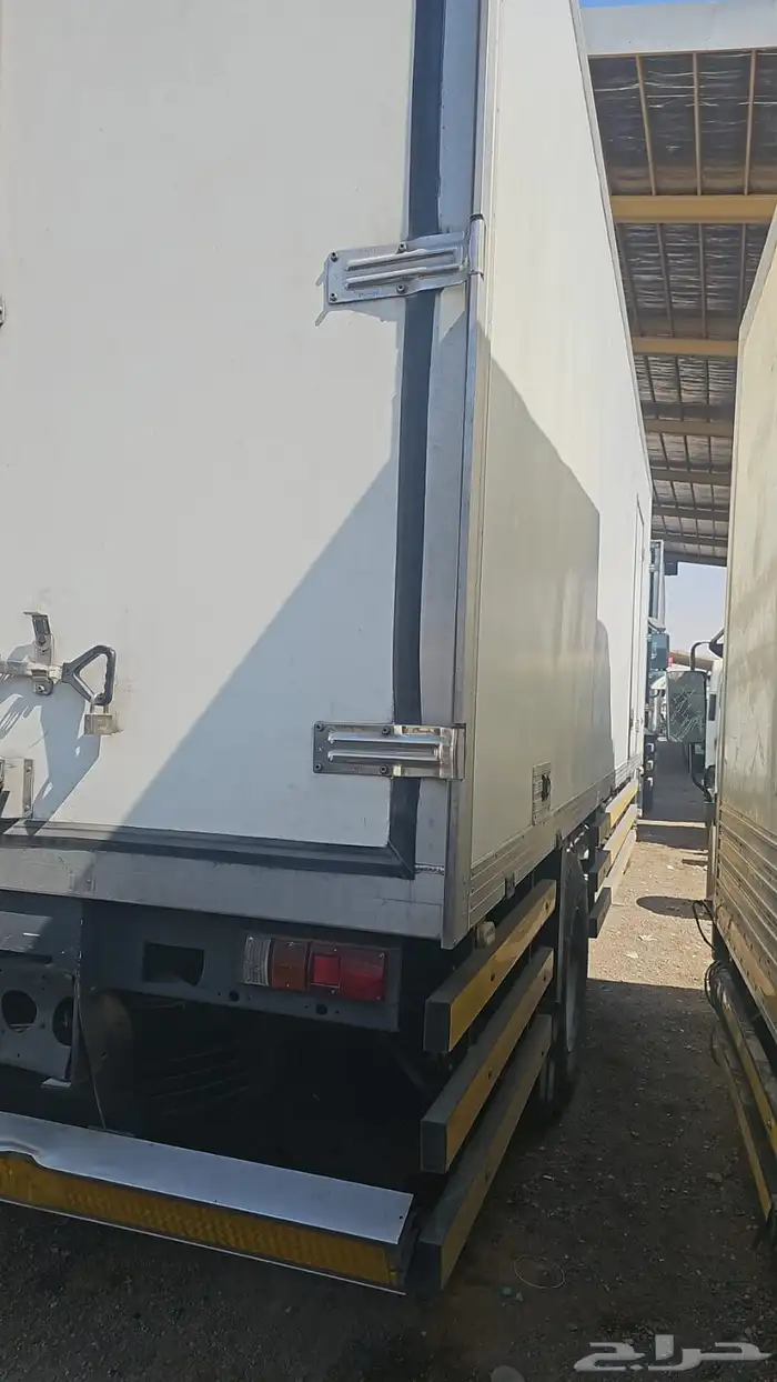 ايسوزو لوري ثلاجة موديل 2020 و 2021 5