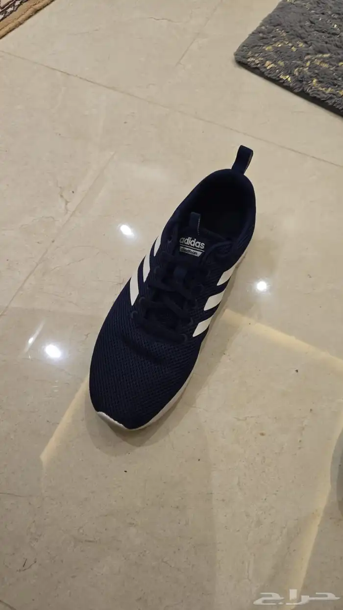 أحذية رياضية للبيع 1