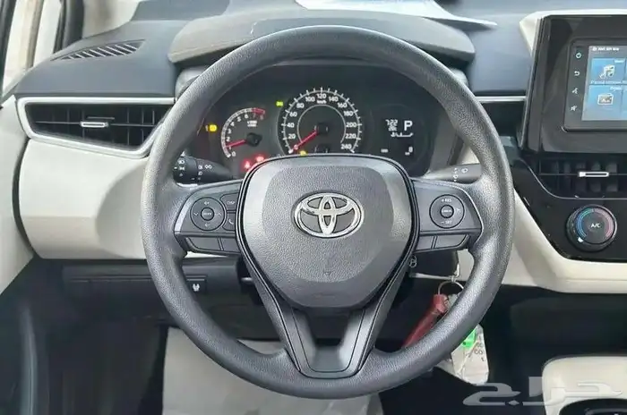 كورولا فئات 2.0 او 1.5 بجميع أنواعها بالنقد والتقسيط 8