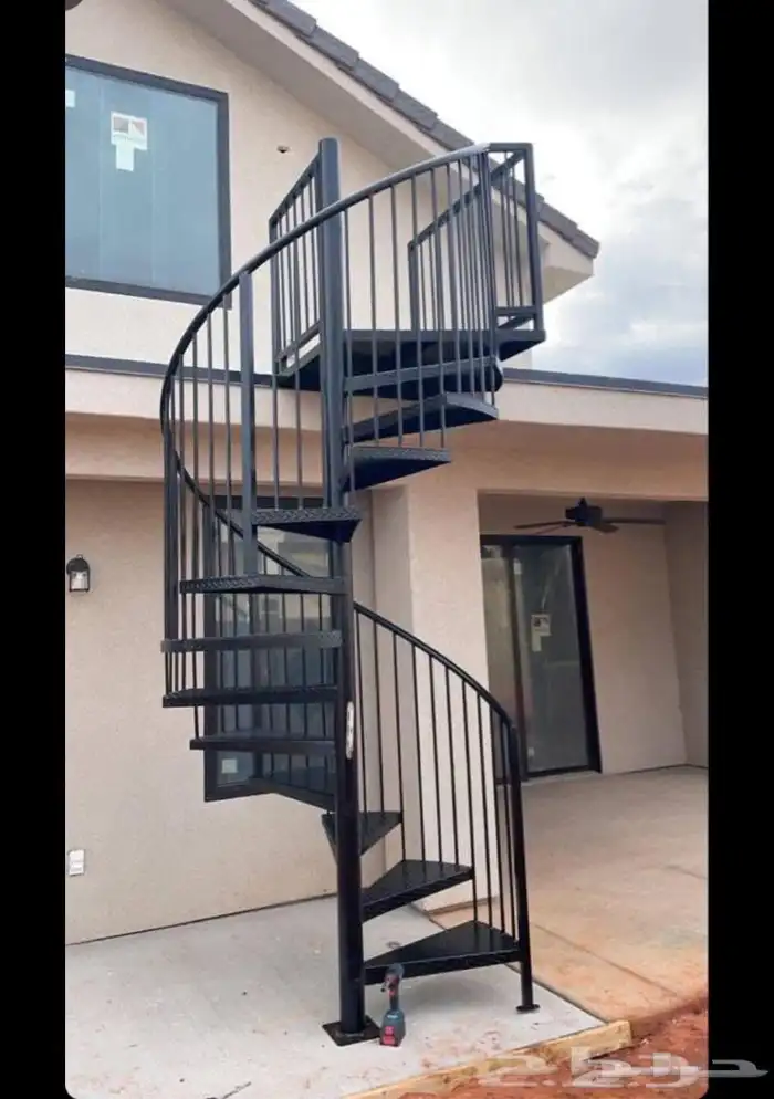 حداد ابوب شبكيك حديد زيجاج سكريت ابوب دكيور حديد 2