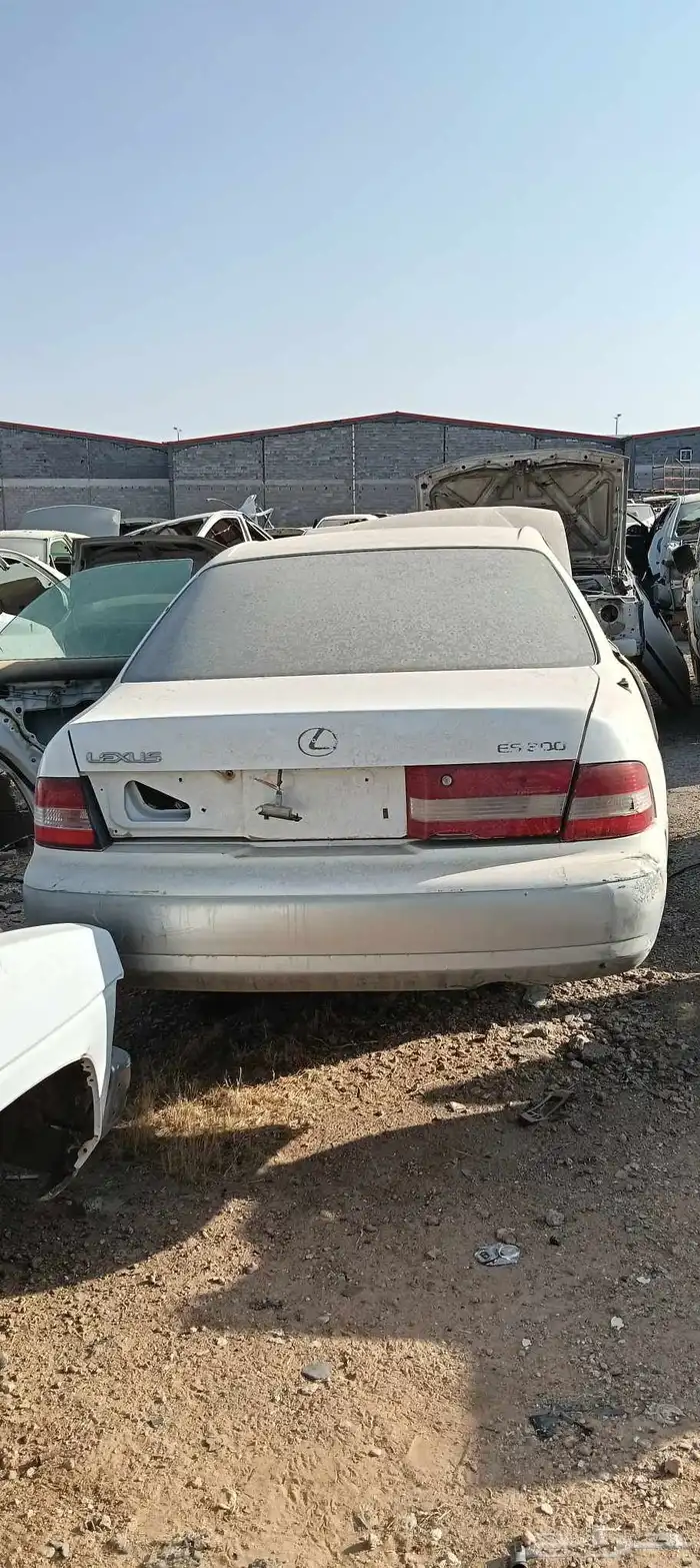 تشليح خلفيه سياره لكزس ES 300 0