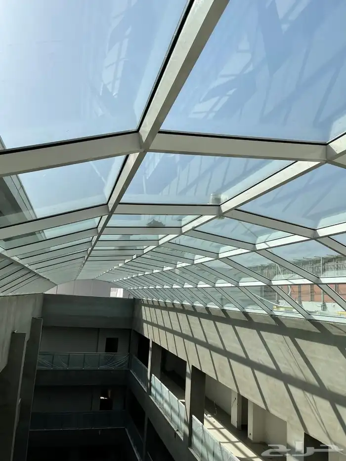 زجاج سيكوريت ودرابزين درج اسكاى 3