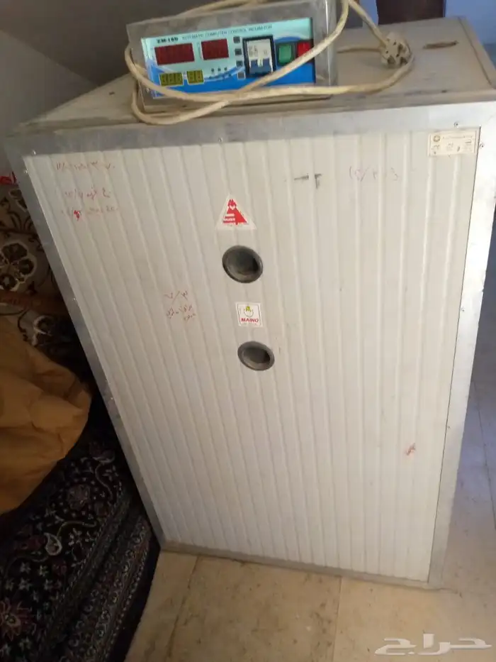 فقاصه اوتوماتيك تقلب من حالها تشيل 1200 بيضه السوم 500 3