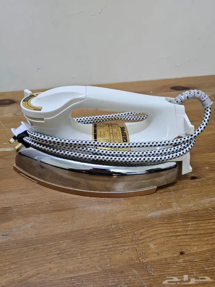 مكواة ملابس 3