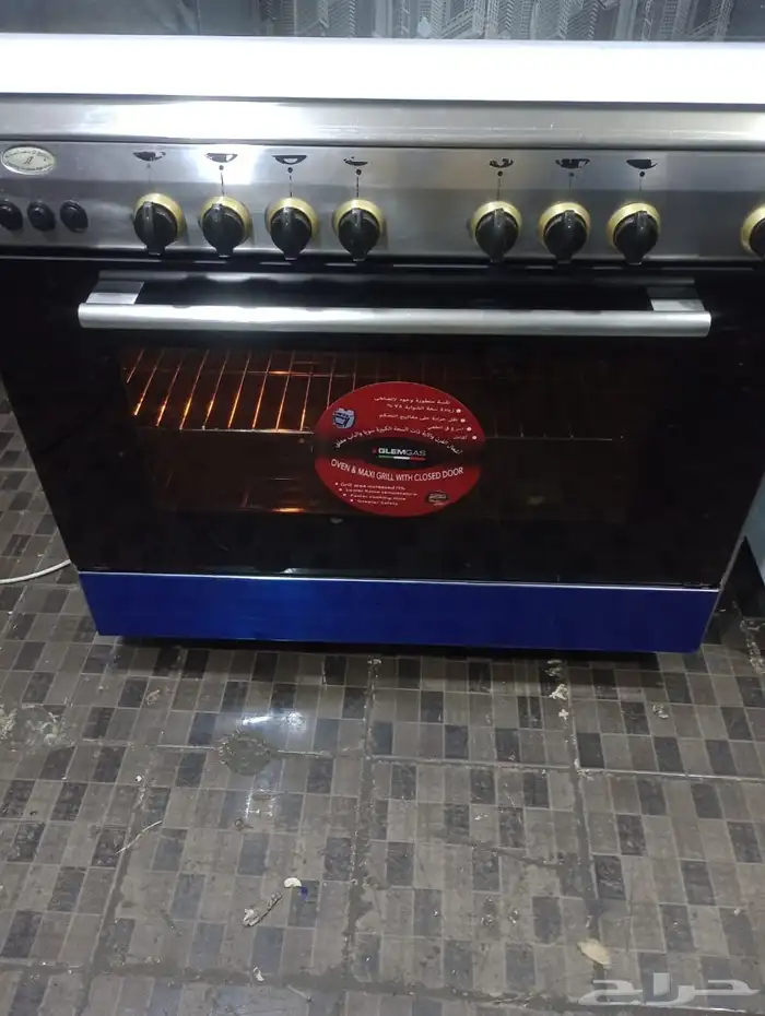 للبيع فرن ايطالي جليم غاز اصلي مقاس60 90 موجود في المحل جده 7