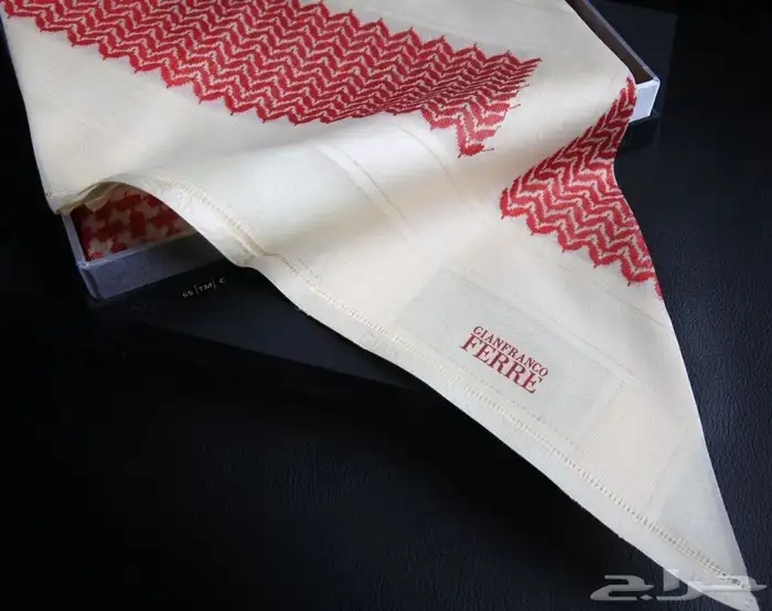 شماغ فيري G.F.FERRE-TM-C لون بيج 2