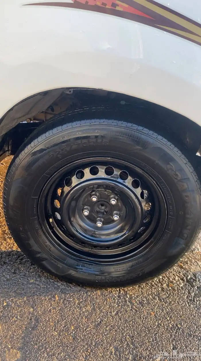 طقم جنوط هايلوكس مقاس 16 للبيع سبب البيع التغير الى مقاس 15 3