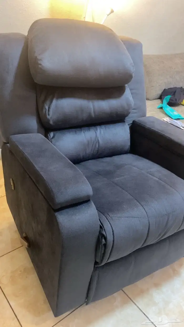 كرسي استرخاء جديد استعمال شهر ممتاز هزاز ودوار شاحن 5