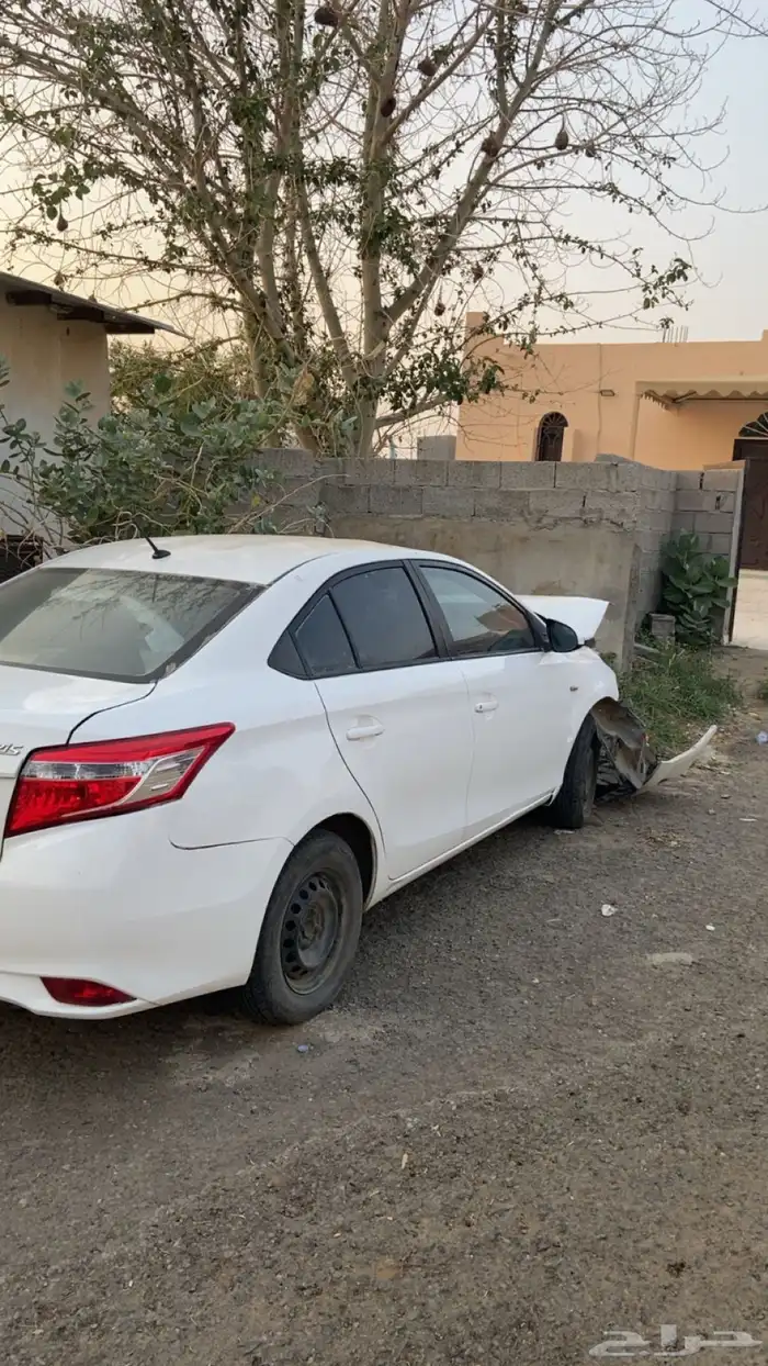 يارس 2016 مصدومه للبيع 4
