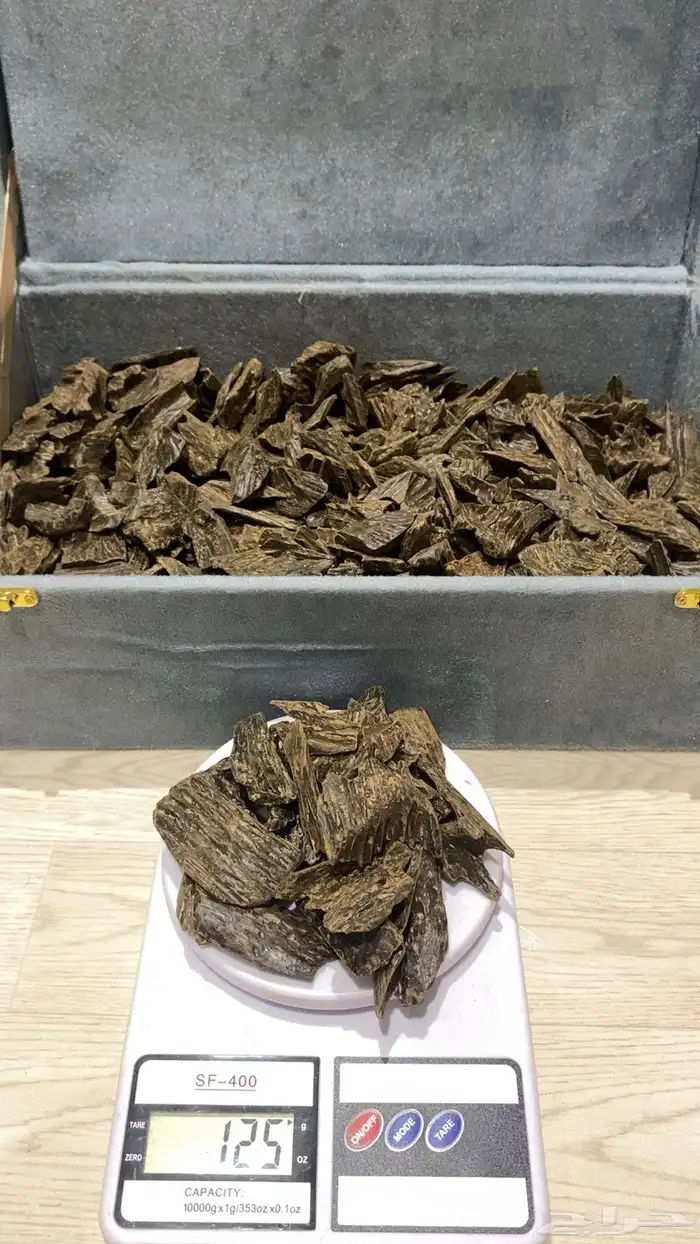 عود ازرق الثمن ب200  والأوقية ب80 0