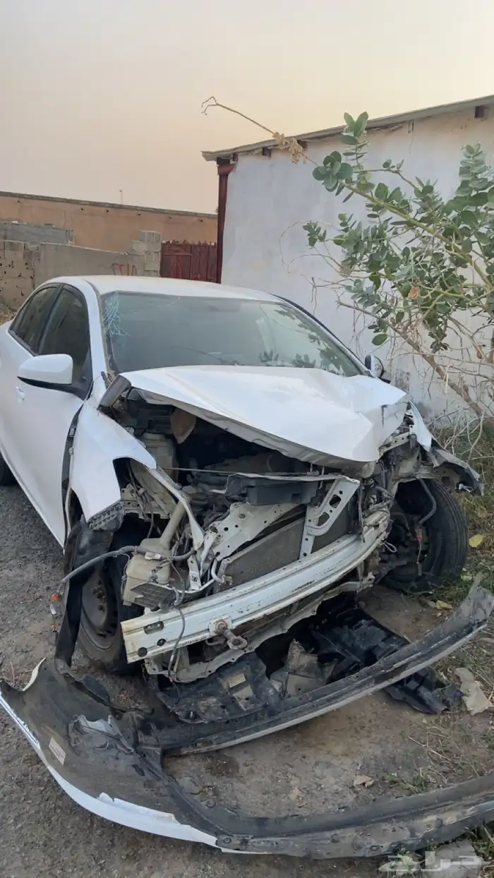 يارس 2016 مصدومه للبيع 0