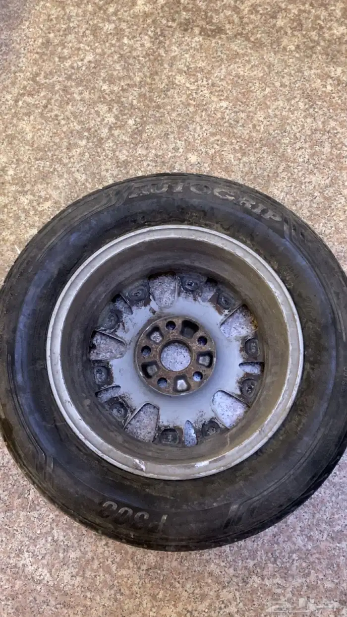 للبيع جنط انوفا 2011 1