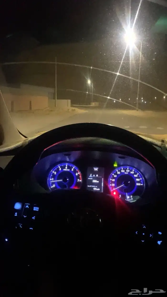 هايلوكس 2016 قير عايدي فل كامل غمار تين الموتر نظيف 1