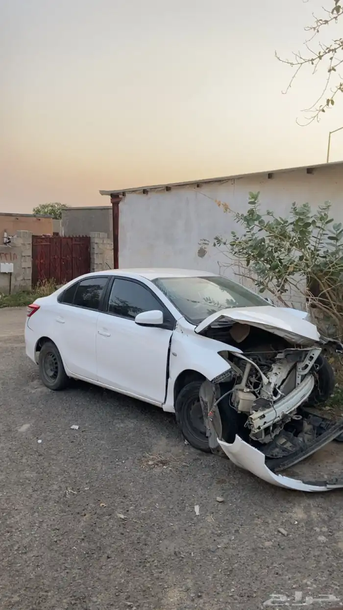 يارس 2016 مصدومه للبيع 3