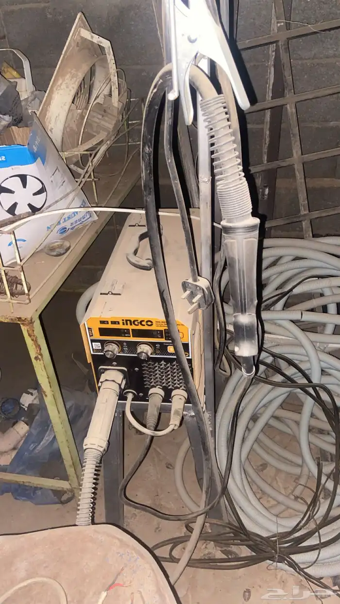مكينة لحام INGCO 1