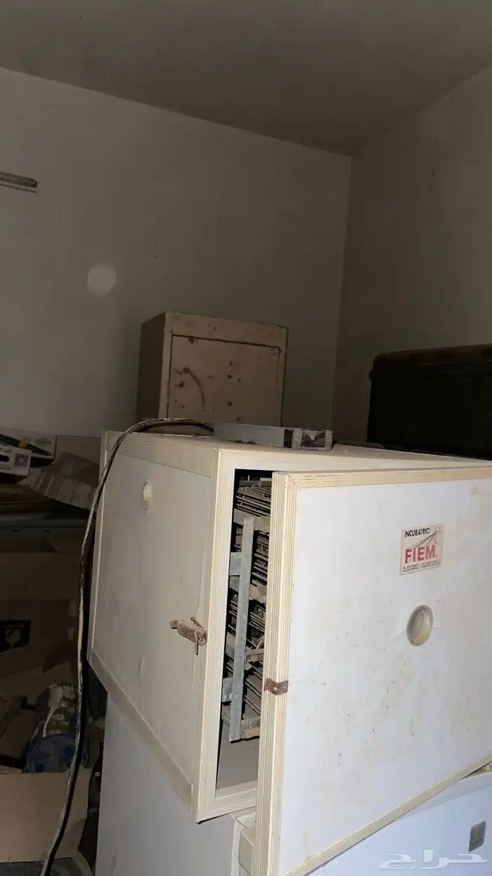 فقاسة للبيع 4