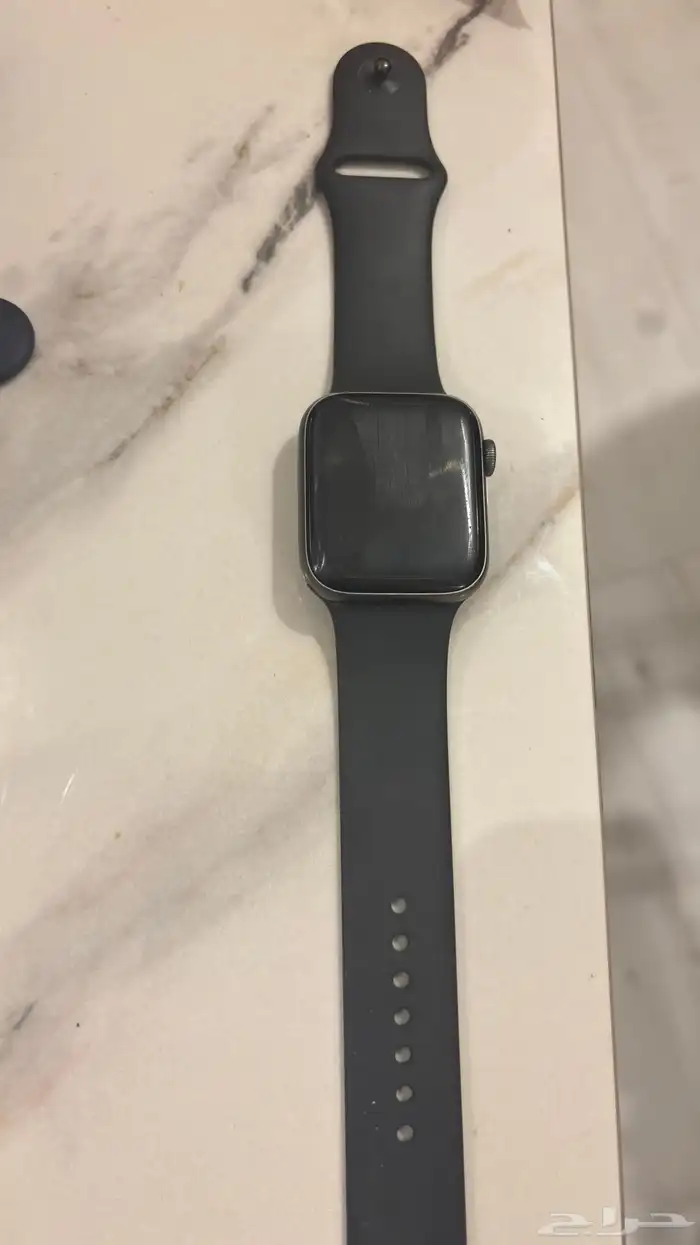 ساعة ابل الجيل الرابع البيع على السوم 0