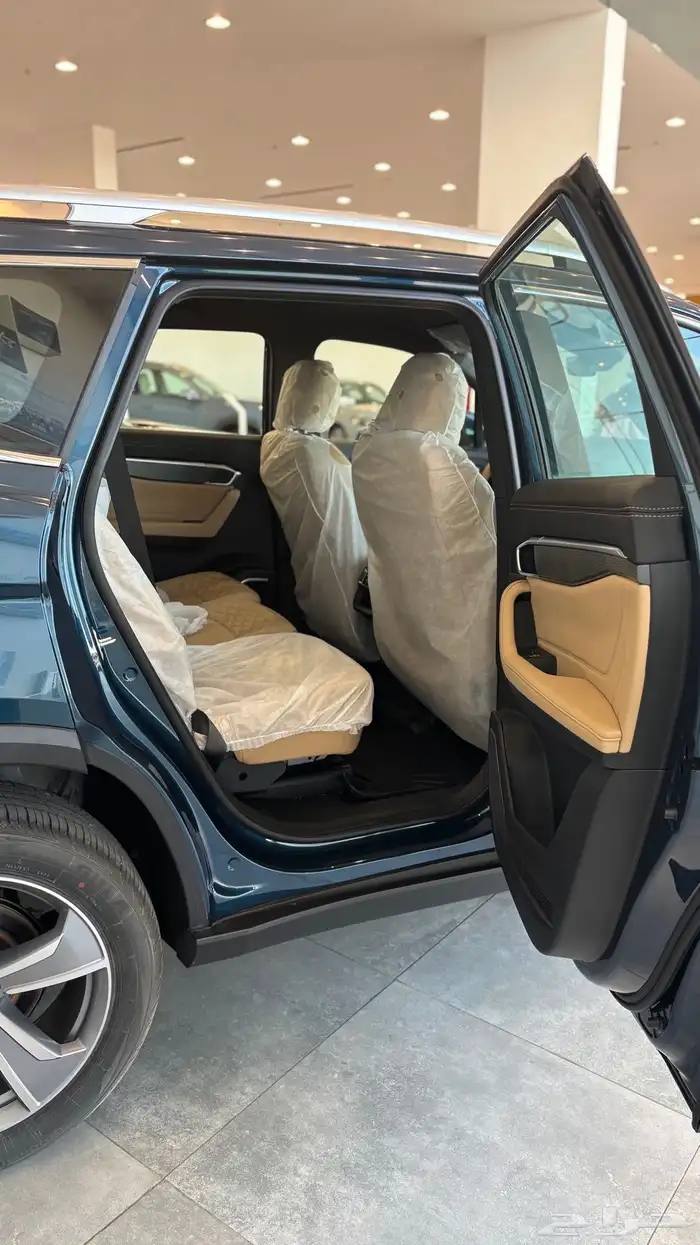 عرض شهر نوفمبر على جيلي اوكافانجو نص فل 7