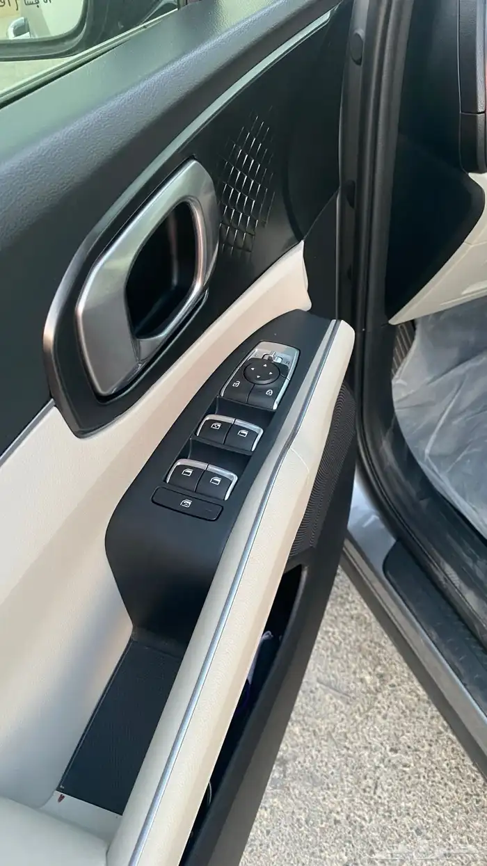 كيا سورينتو 2023 ستاندر مطور للبيع (نظيفه وممشى قليل) 7