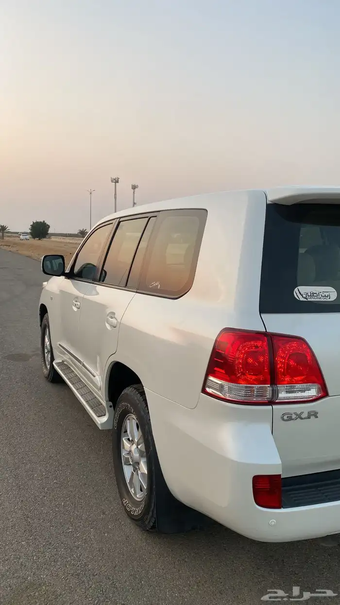 جيب لاندكروزر 2011((مخزن )) 11