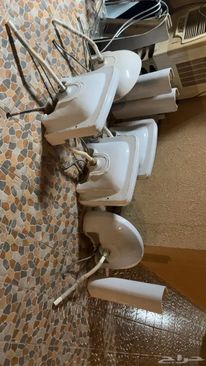 خمس مغاسل وخمس مرايا معهن بزابيز وليات 2