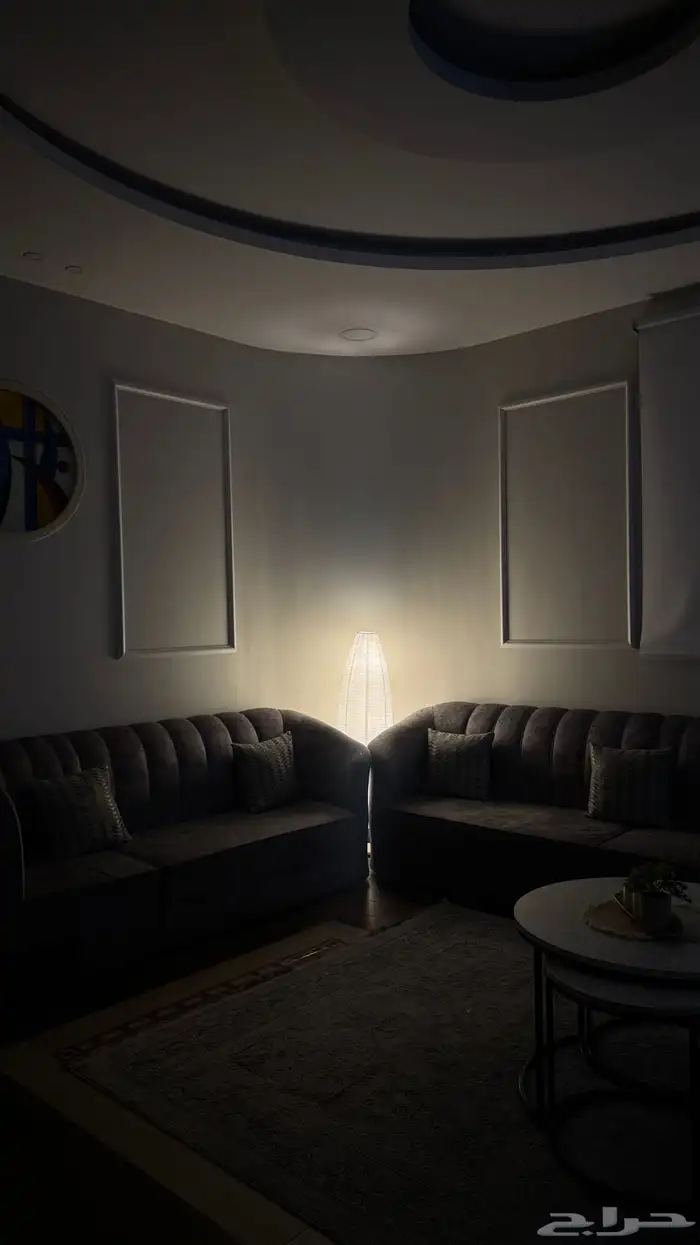 كنب جديد الاستخدام قليل مره وشبه الجديد اربع قطع مع زويه 1