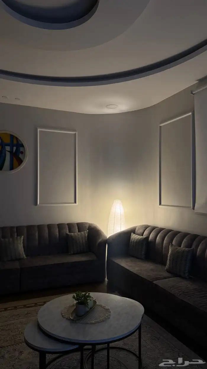 كنب جديد الاستخدام قليل مره وشبه الجديد اربع قطع مع زويه 3