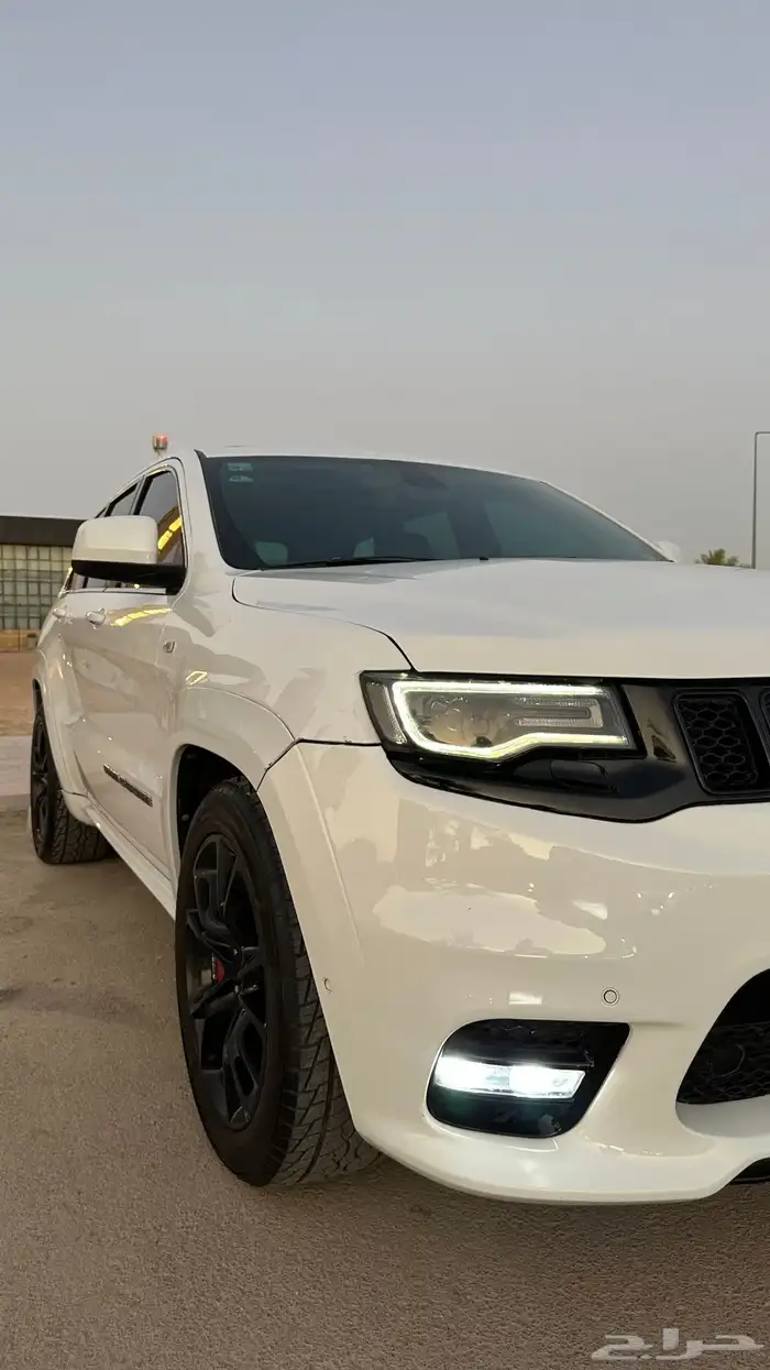 قراند شيروكي 2013 SRT 8