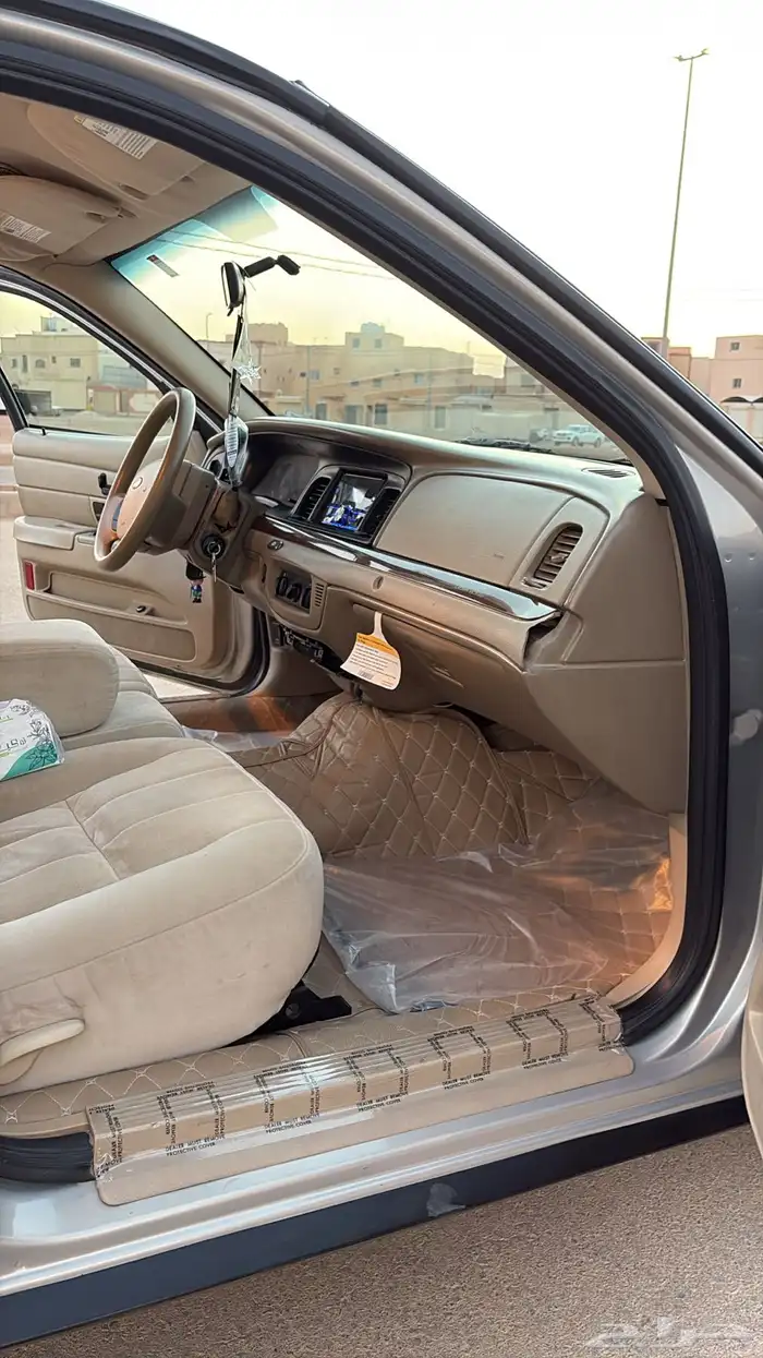 فورد فكتوريا 11