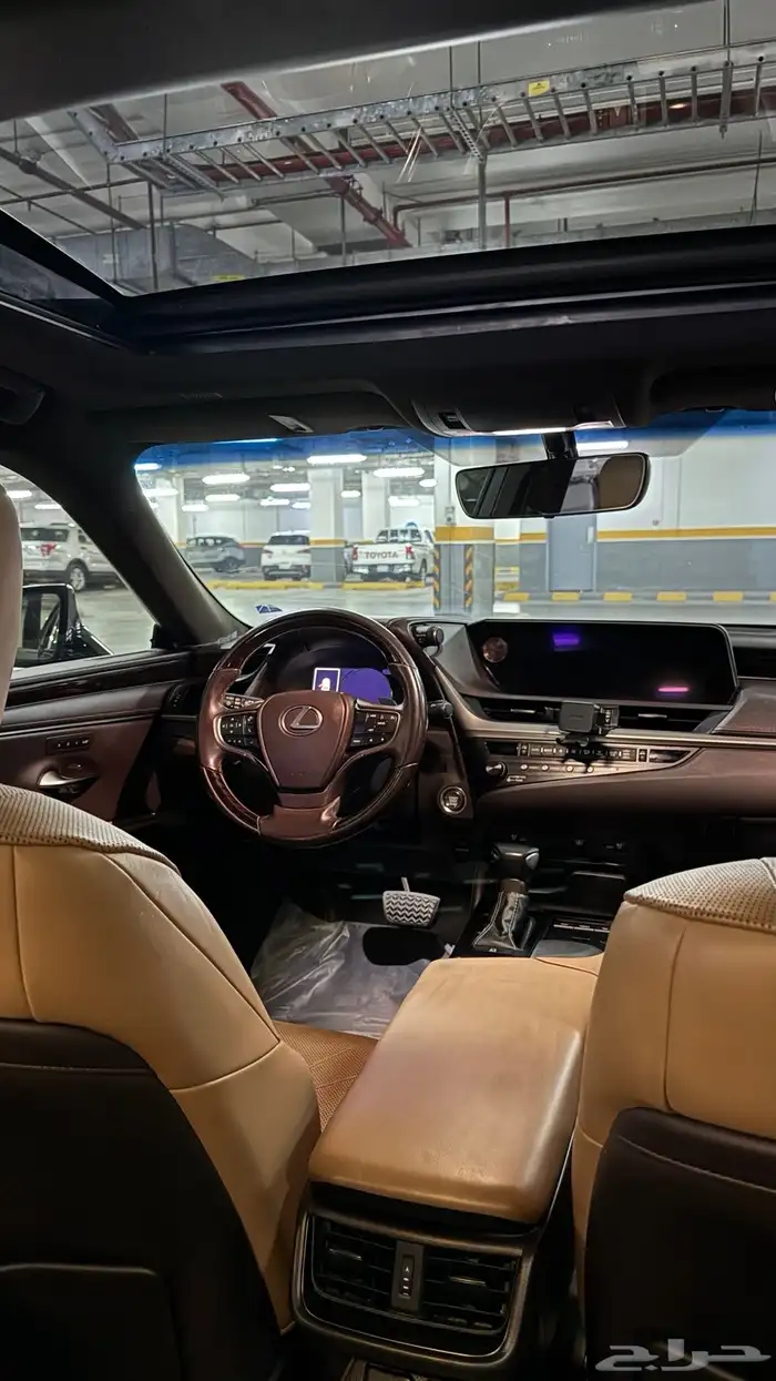 لكزس es350 موديل 2020 فئه cc قمه في النظافه 15