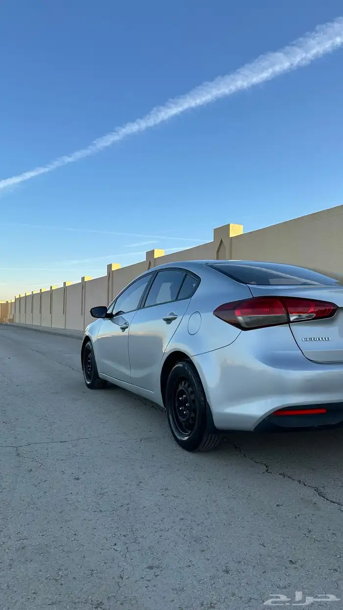 سيراتو 2017 ستاندر ممشي قليل نظيفه جدآ 24