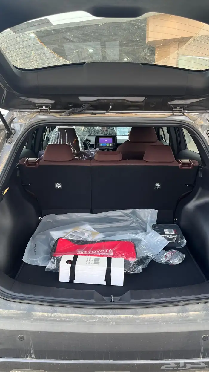 كرولا كروس هايبرد LE 2025 4