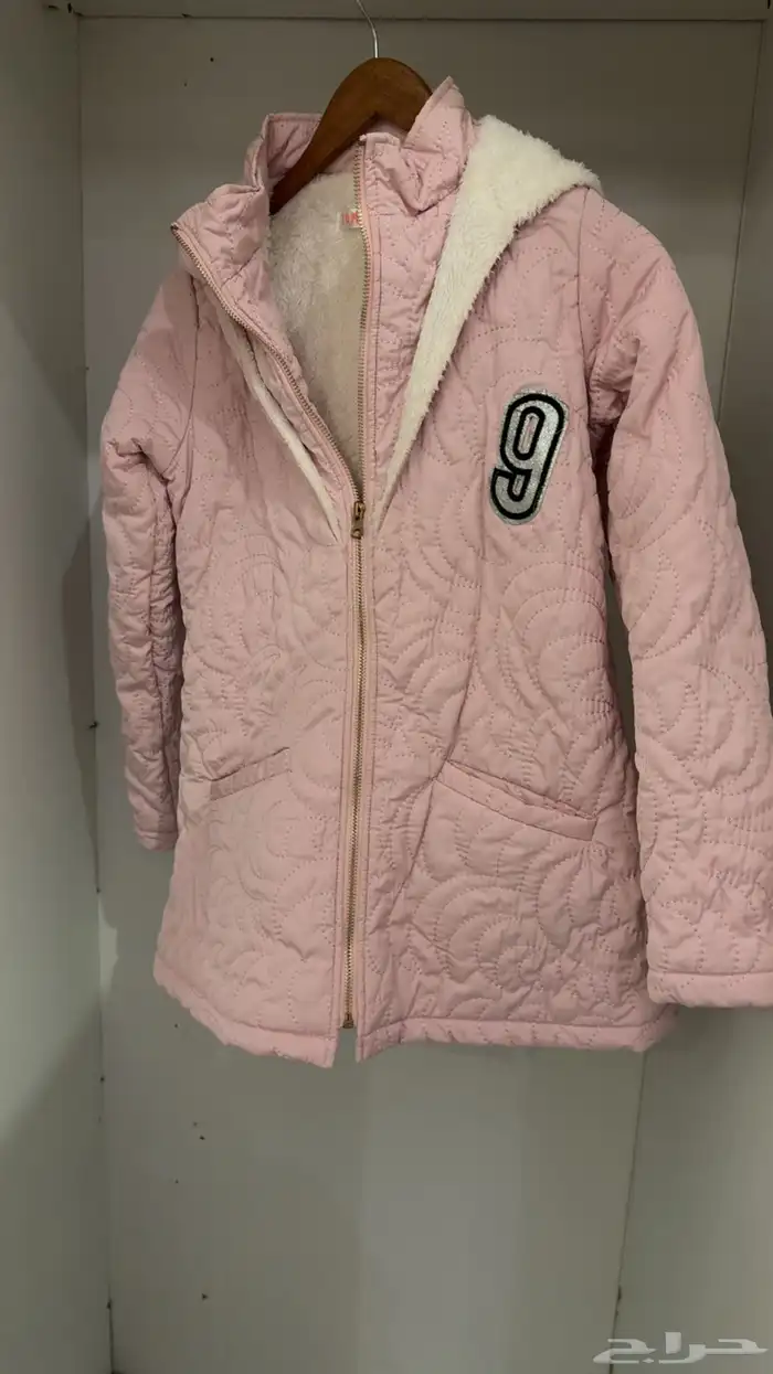 جاكيت وملابس شتويه للبيع 0