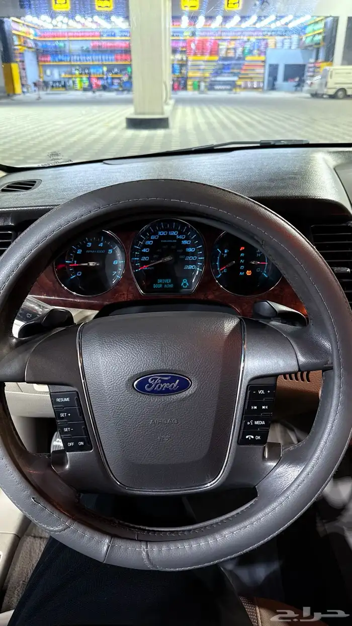 فورد تورس 2010 23