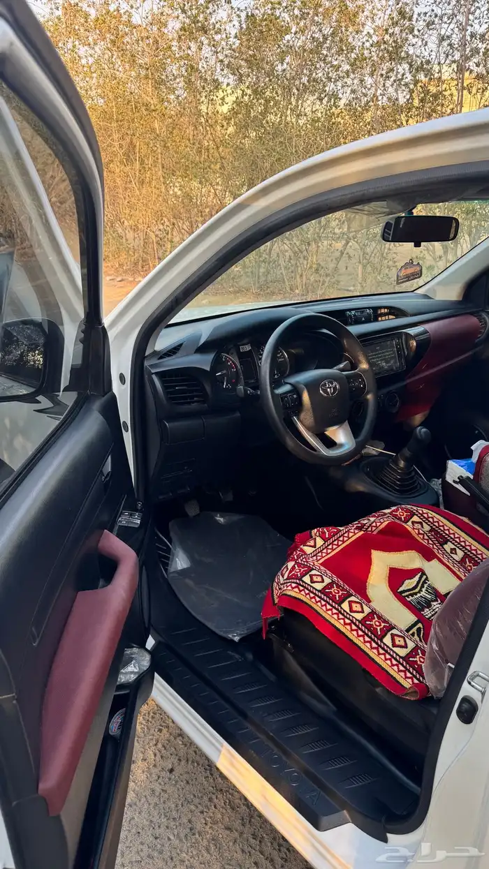 هايلوكس 2023 بنزين بدي وكاله ممشى قليل 7