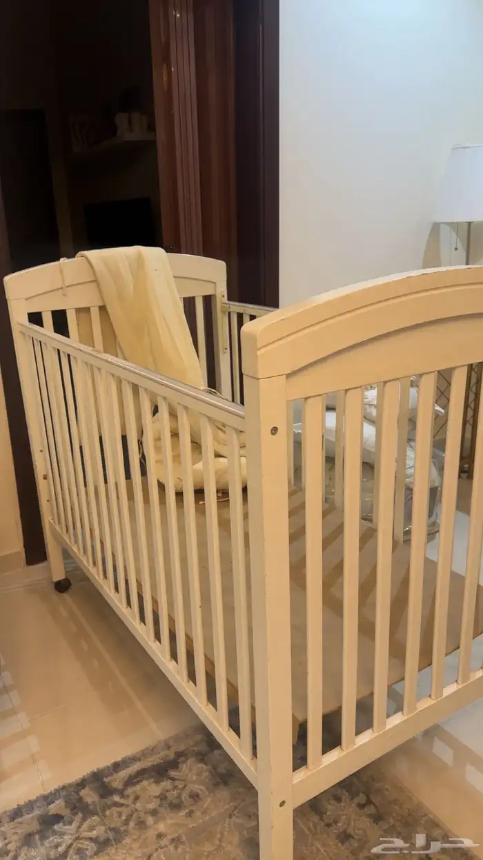 سرير اطفال 0