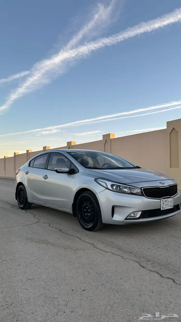 سيراتو 2017 ستاندر ممشي قليل نظيفه جدآ 3