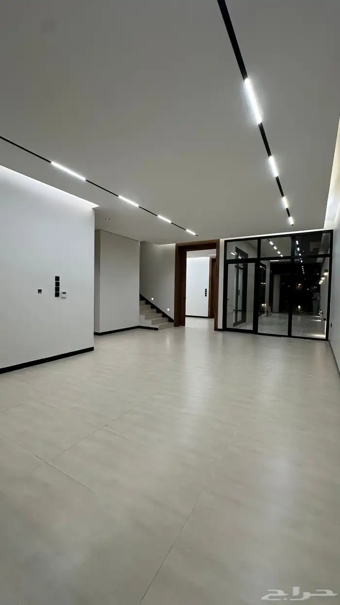 للبيع فيلا حي اليرموك 15