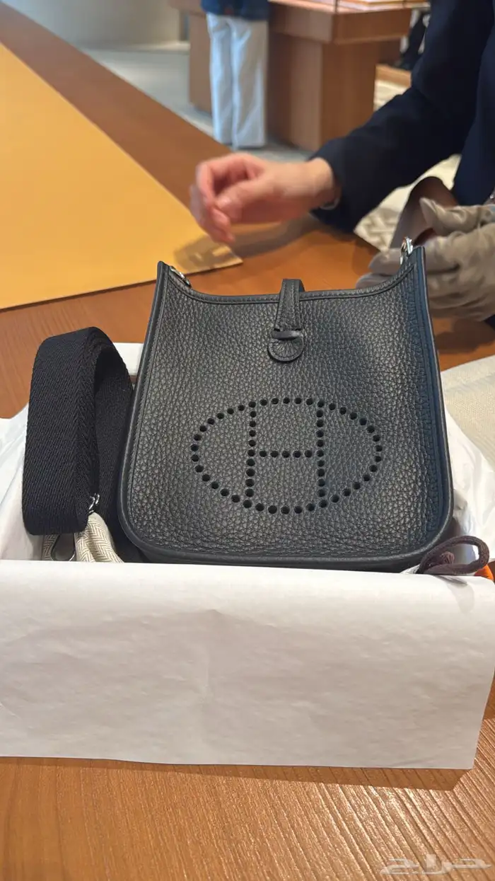 للبيع شنطة هيرميس hermes جديده 1