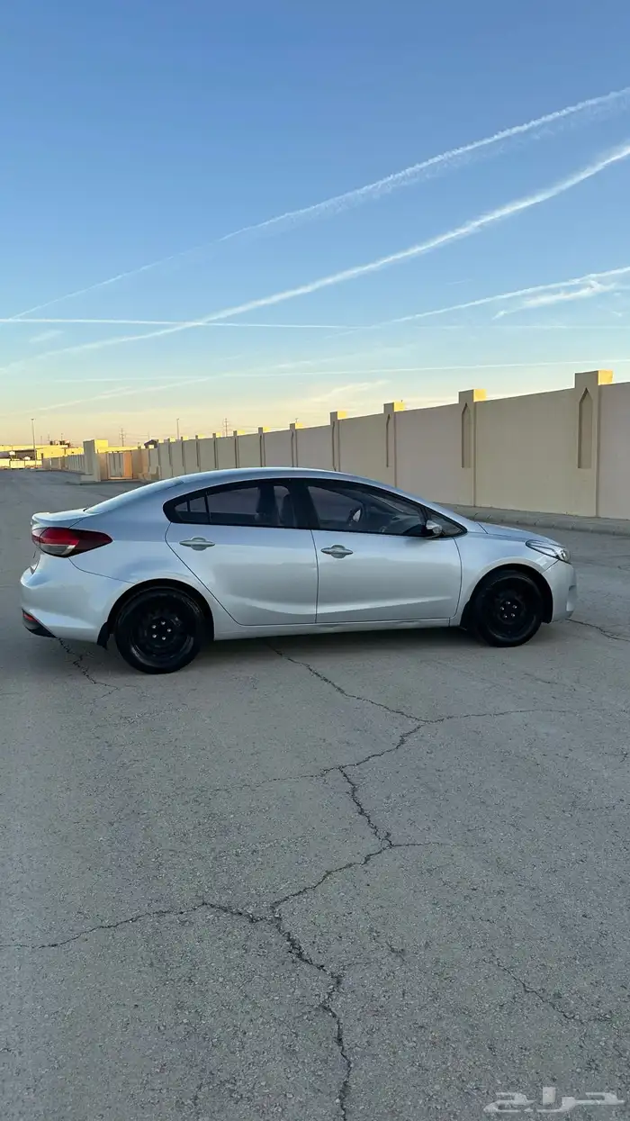 سيراتو 2017 ستاندر ممشي قليل نظيفه جدآ 15