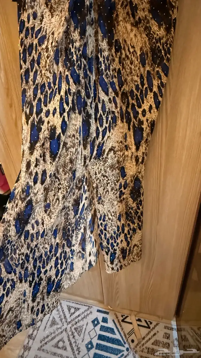 فستان شبه جديد مره وحده ملبوس شاريته 350 وابي فيه 100 1