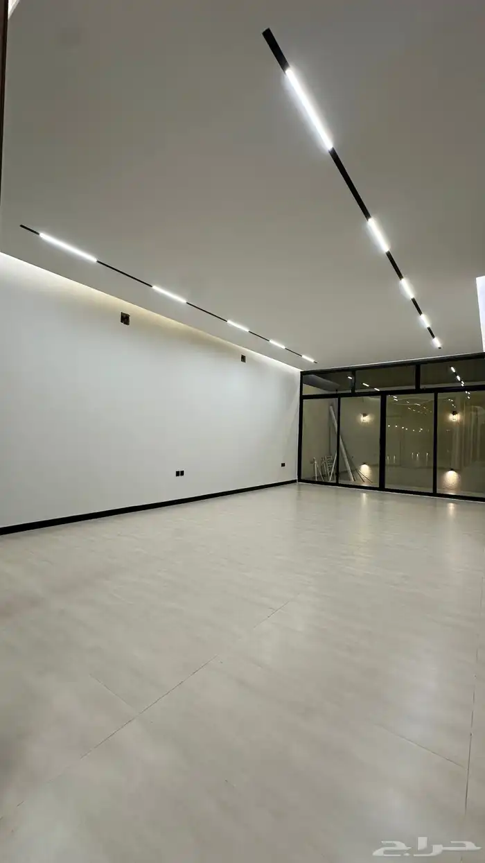 للبيع فيلا حي اليرموك 5