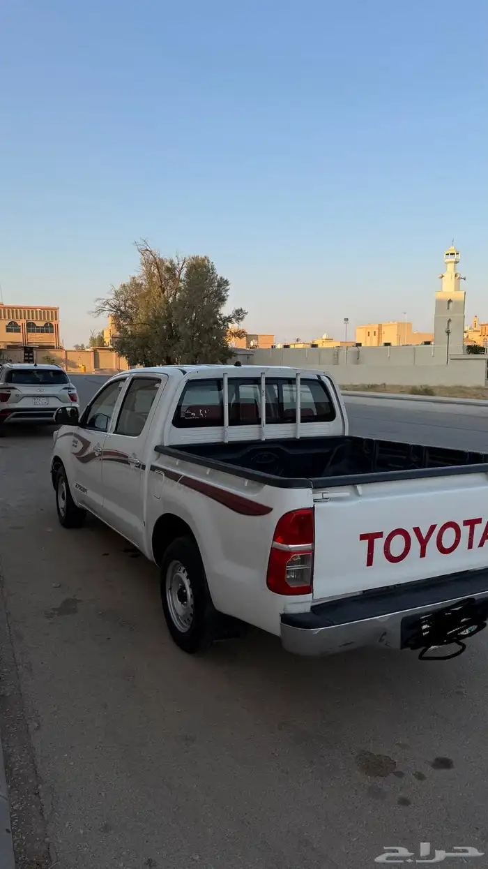 للبيع هايلوكس غمارتين 2014 خليجي 20