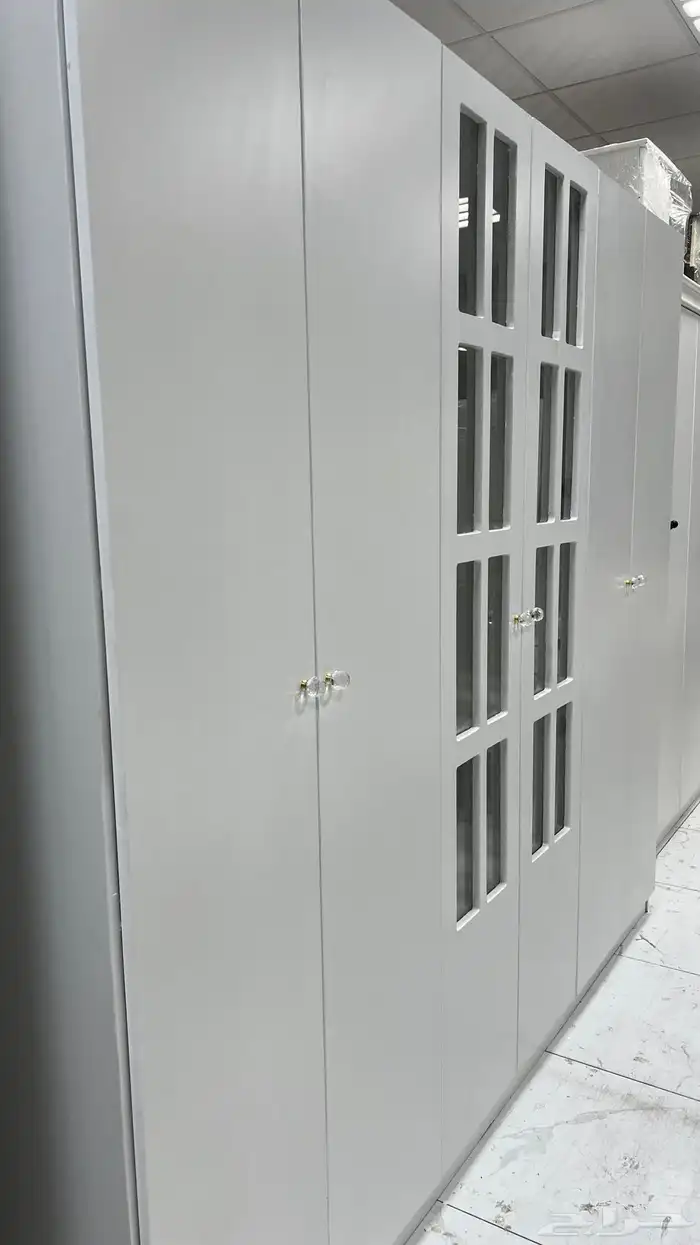 دولاب مستعمل نظيف ابيض 6 درف وطني مع التركيب 0