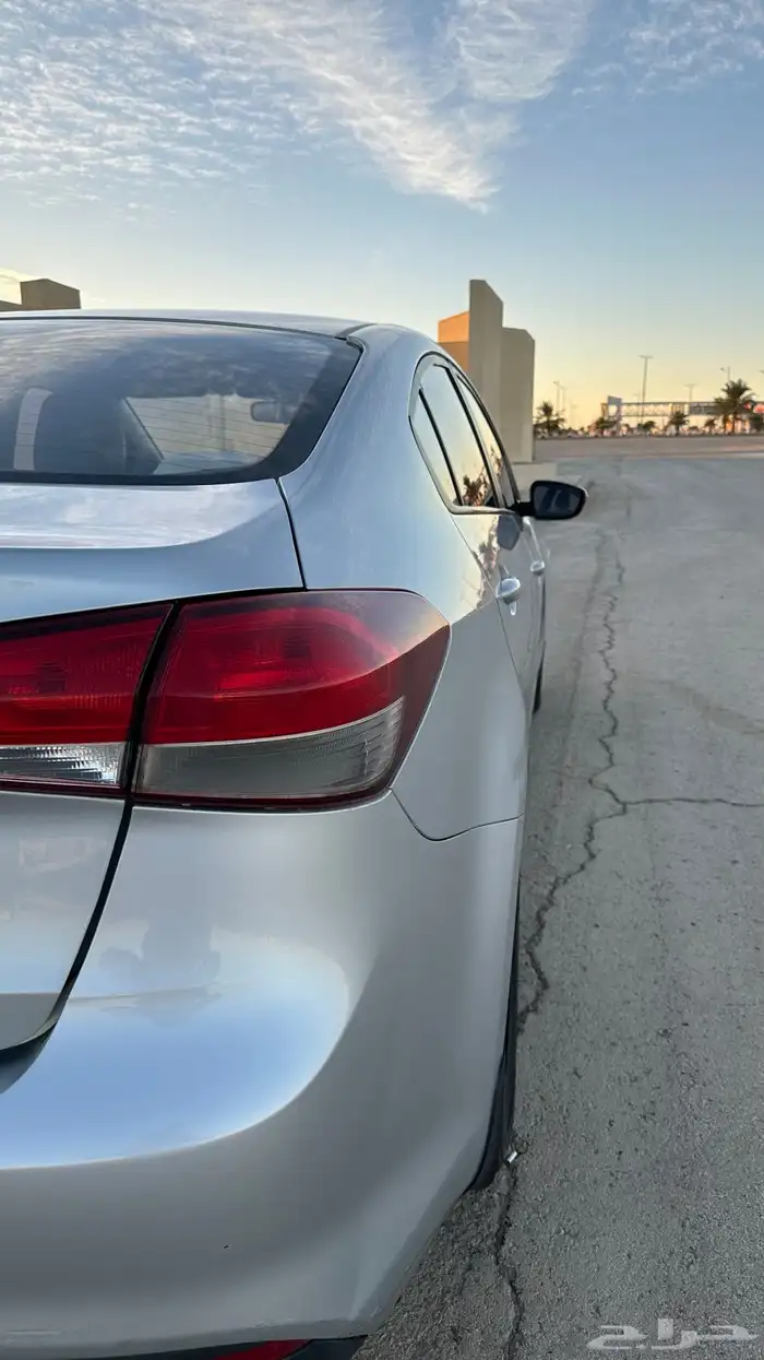 سيراتو 2017 ستاندر ممشي قليل نظيفه جدآ 6